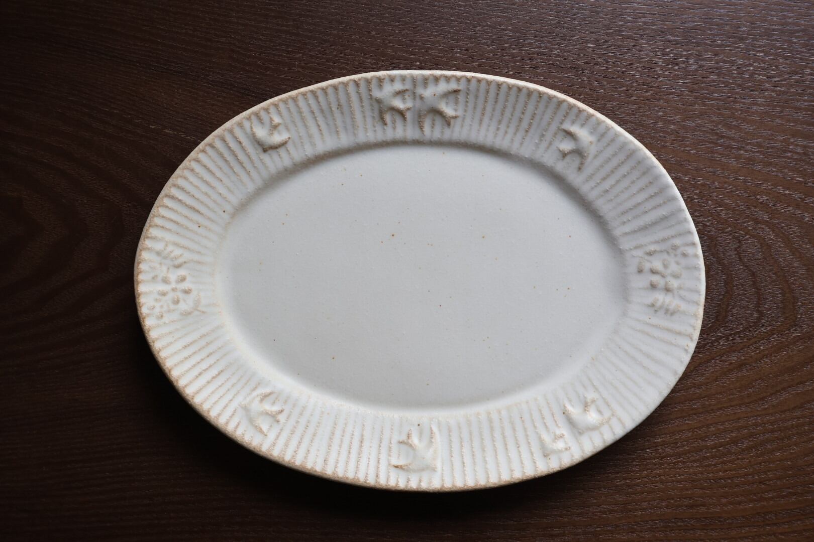 益子焼 わかさま陶芸 鳥のお皿 楕円 kinari | うつわ通販 土岐陶器店