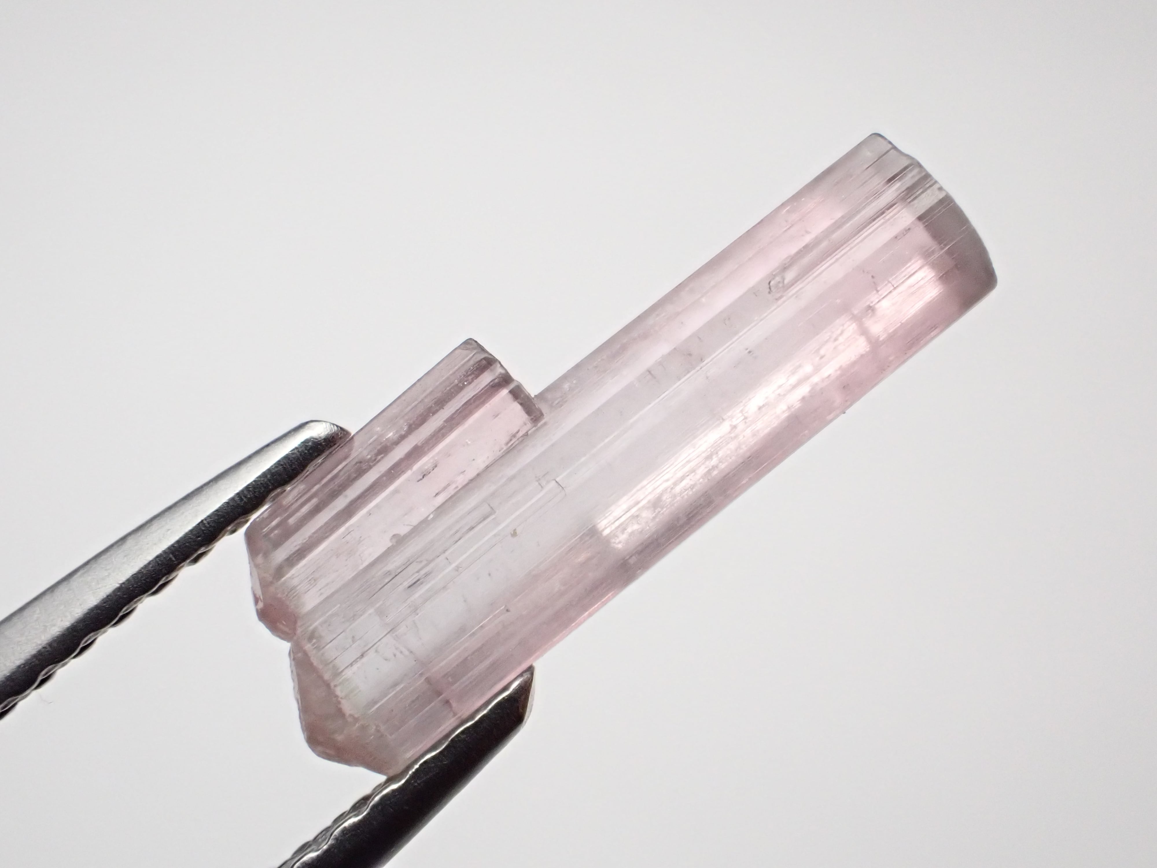 エルバイトトルマリン 結晶原石 アフガニスタン R3-6567 | MineralQuest