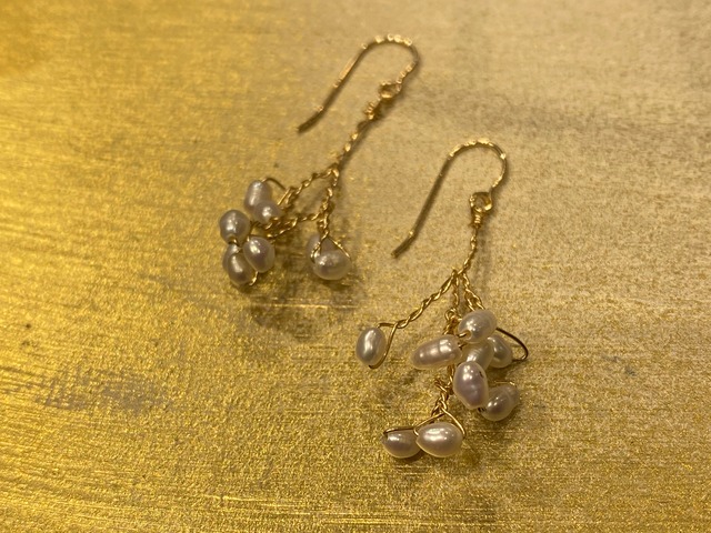 感謝と幸福をあげたい♡淡水パールかすみ草ピアス/イヤリング