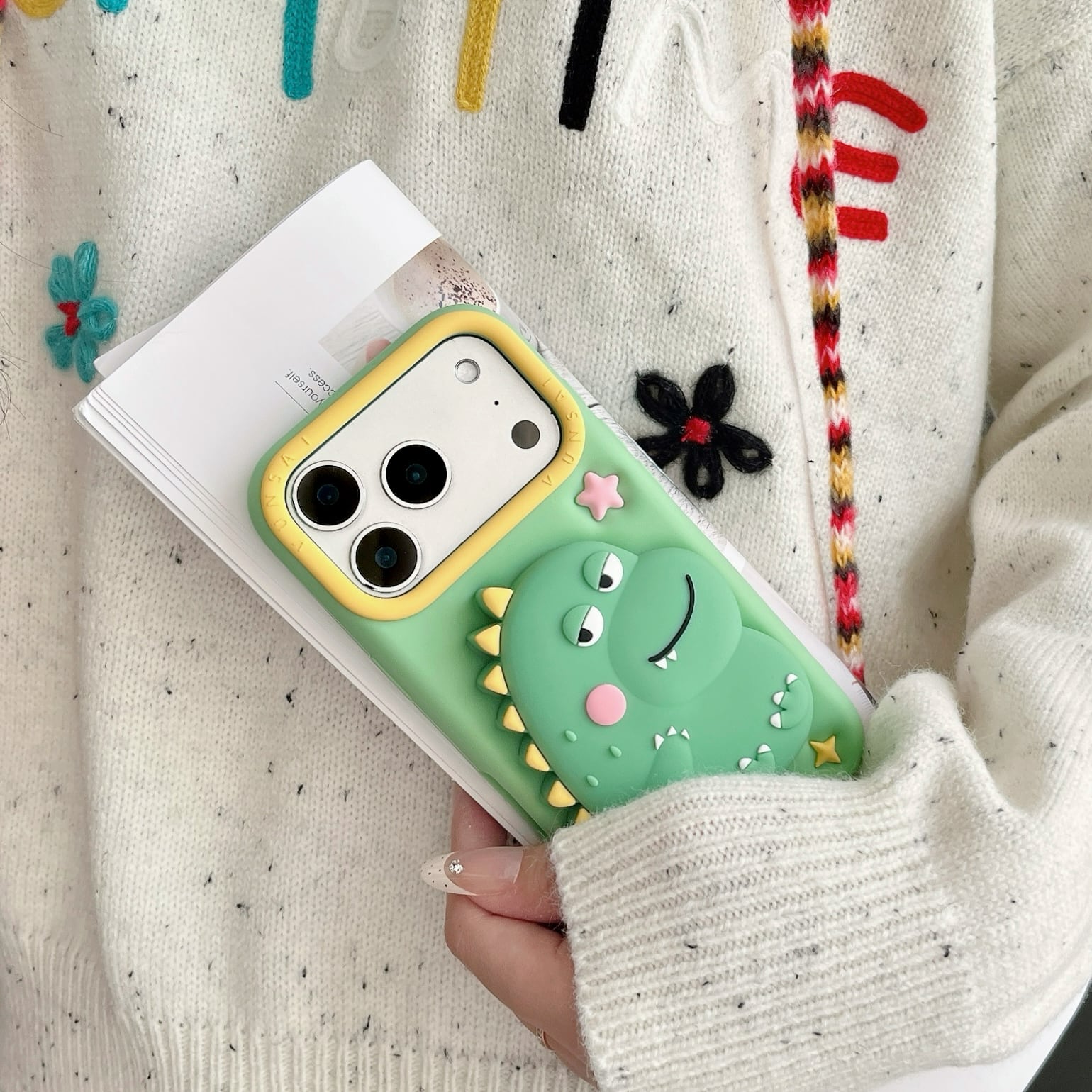 恐竜 iPhone 17 16 15 14 13 ケース 可愛い シリコン ダイナソー