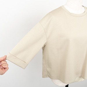 【QTUME／クチューム】バックタックプリーツTシャツ（アイボリー）