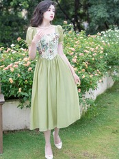 【0014】French Style Green Short Sleeve Dress