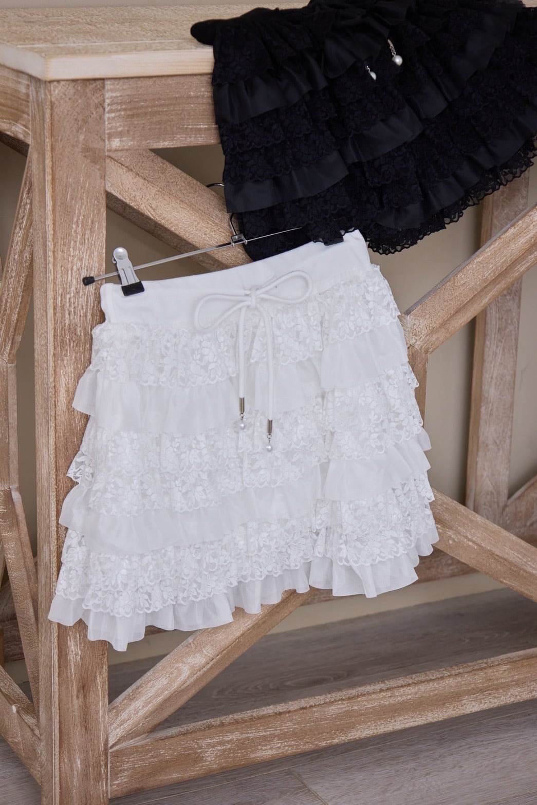 lace tiered mini skirt | Désir et Raison