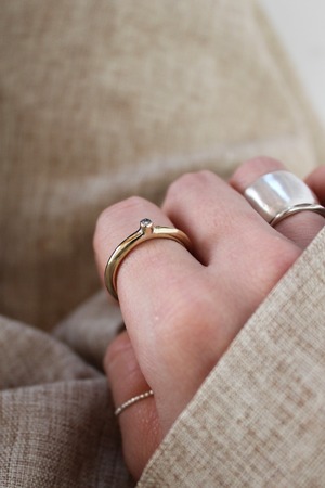 seed stone ring / moonstone