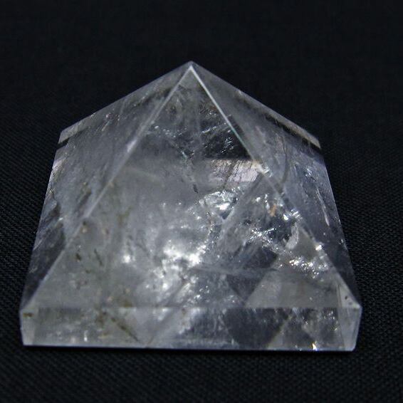 水晶 ピラミッド置物 一点物 145-941