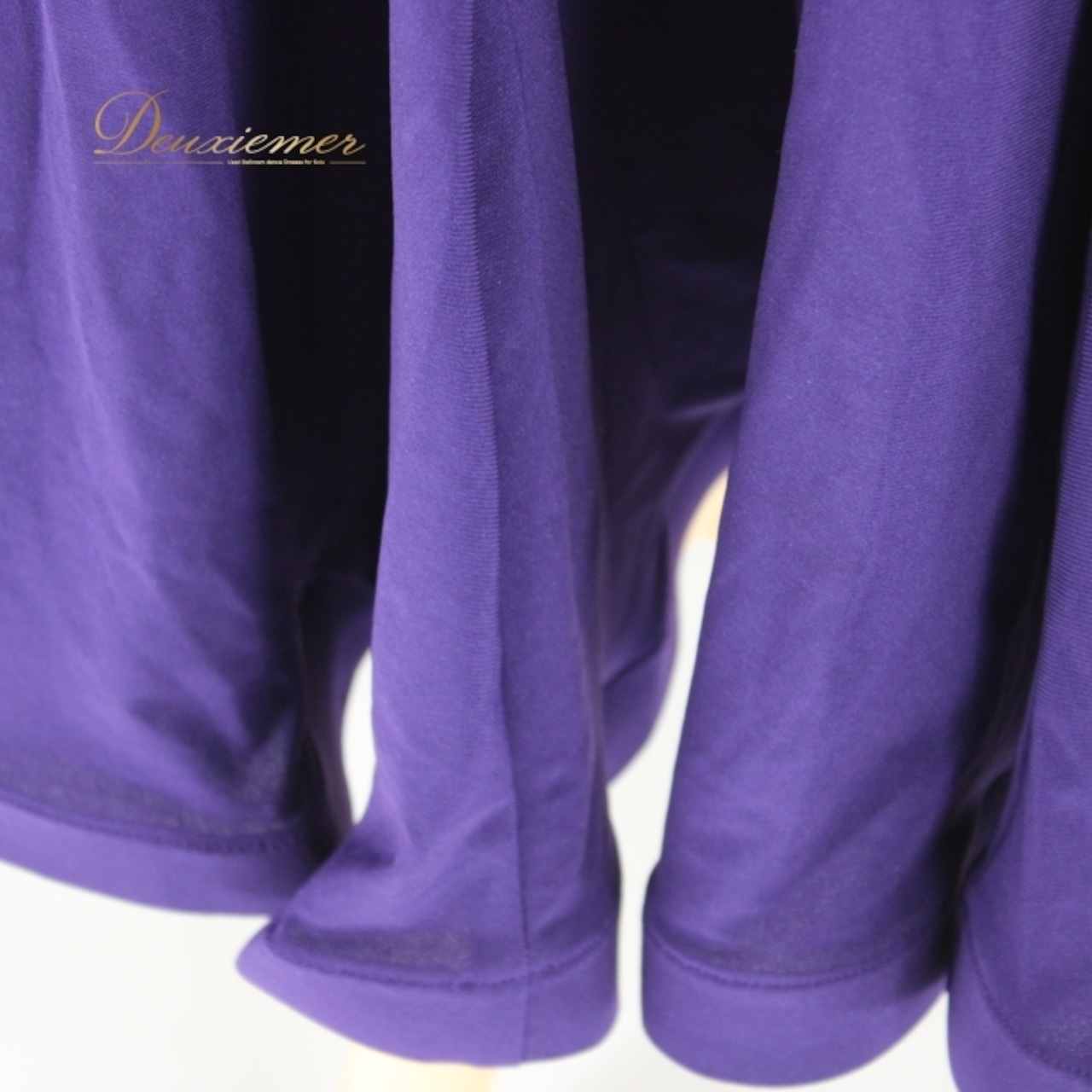 社交ダンス 衣装 スタンダード ドレス ワンピース レッスンウェア パーティ衣装 パープル系 ピンク系 花飾り 長袖 レース シンプル 紫 上品 バイオレット エレガント 大人 おしゃれ フェミニン 伸縮性 袖あり パーティー用 ドレスアップ ダンスウェア シンプルデザイン アクセント おすすめ レディース 上品スタイル