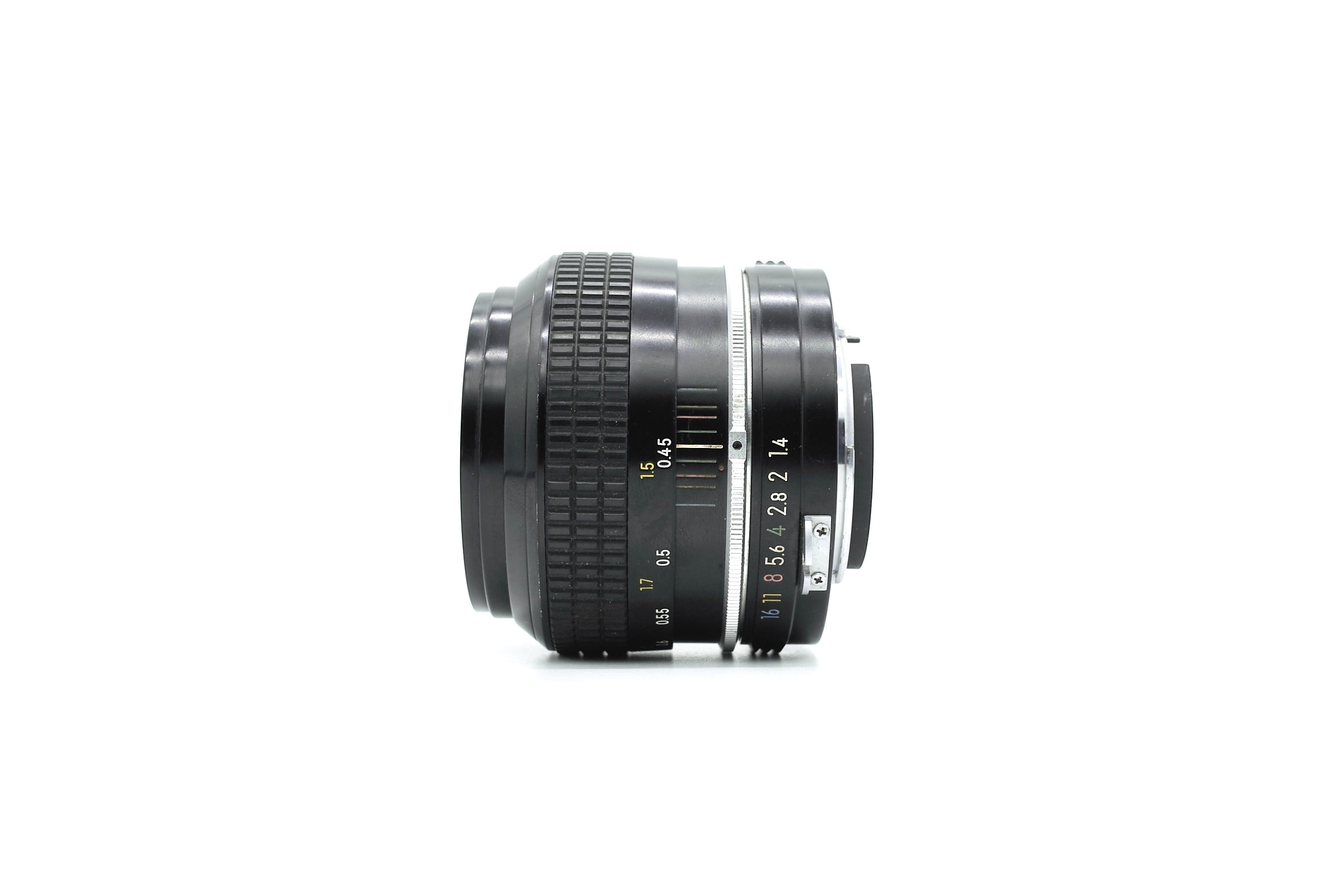 Nikon New NIKKOR 50mm F1.4 | ヨアケマエカメラ