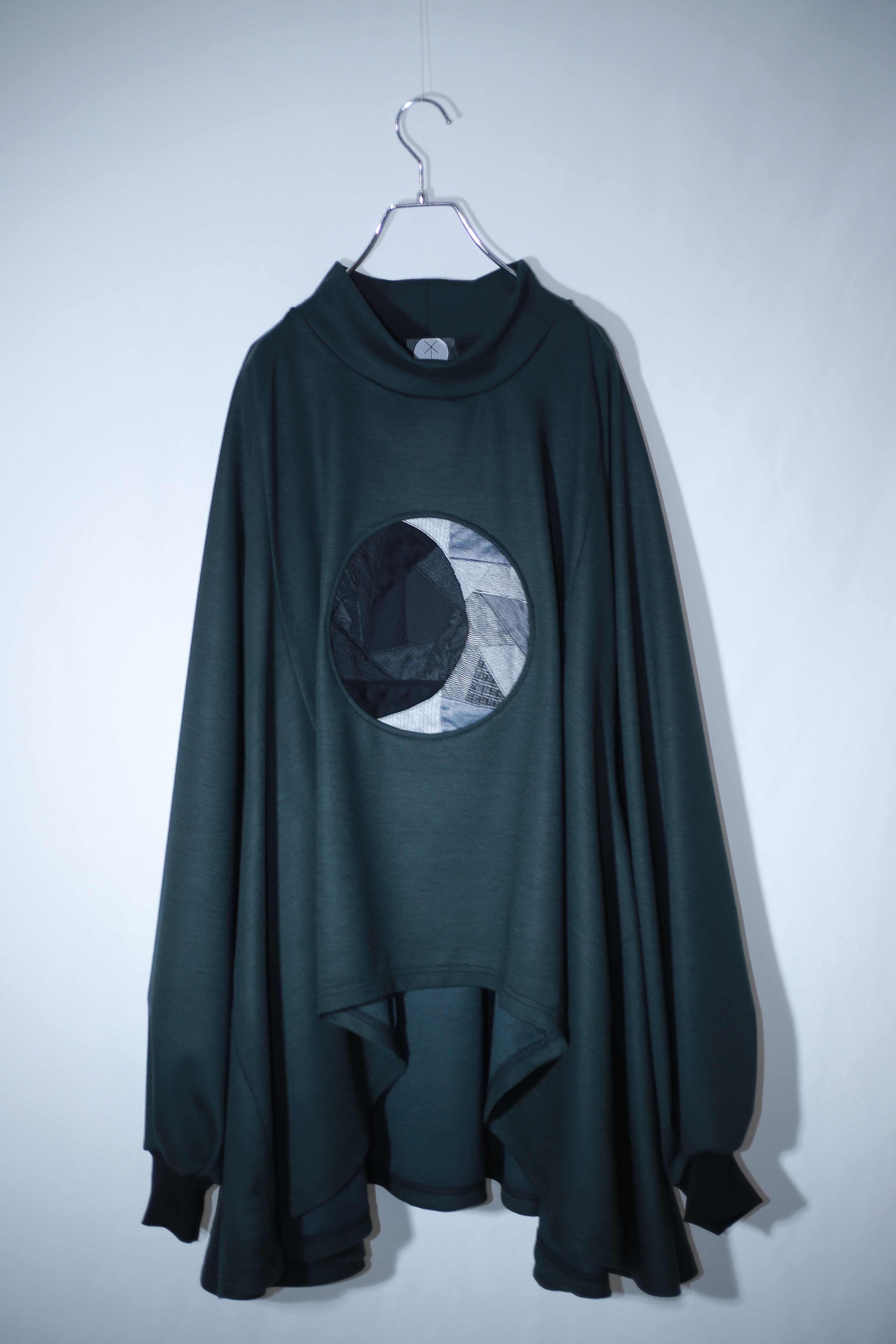 X-PO ○ crescent moon (deep green)