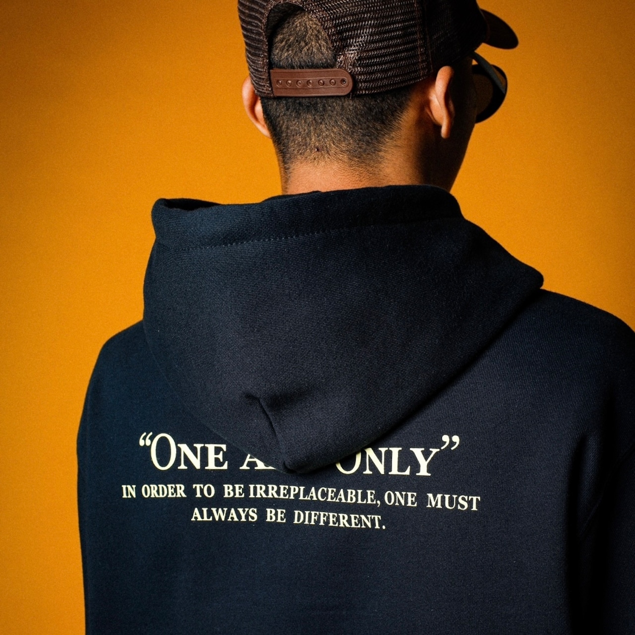 BLACK LETTER LOGO HEAVYWEIGHT ZIP HOODIE