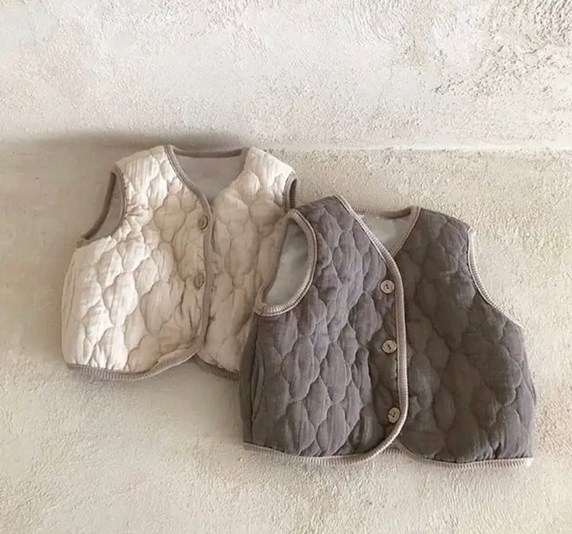 綿のナチュラルなベスト