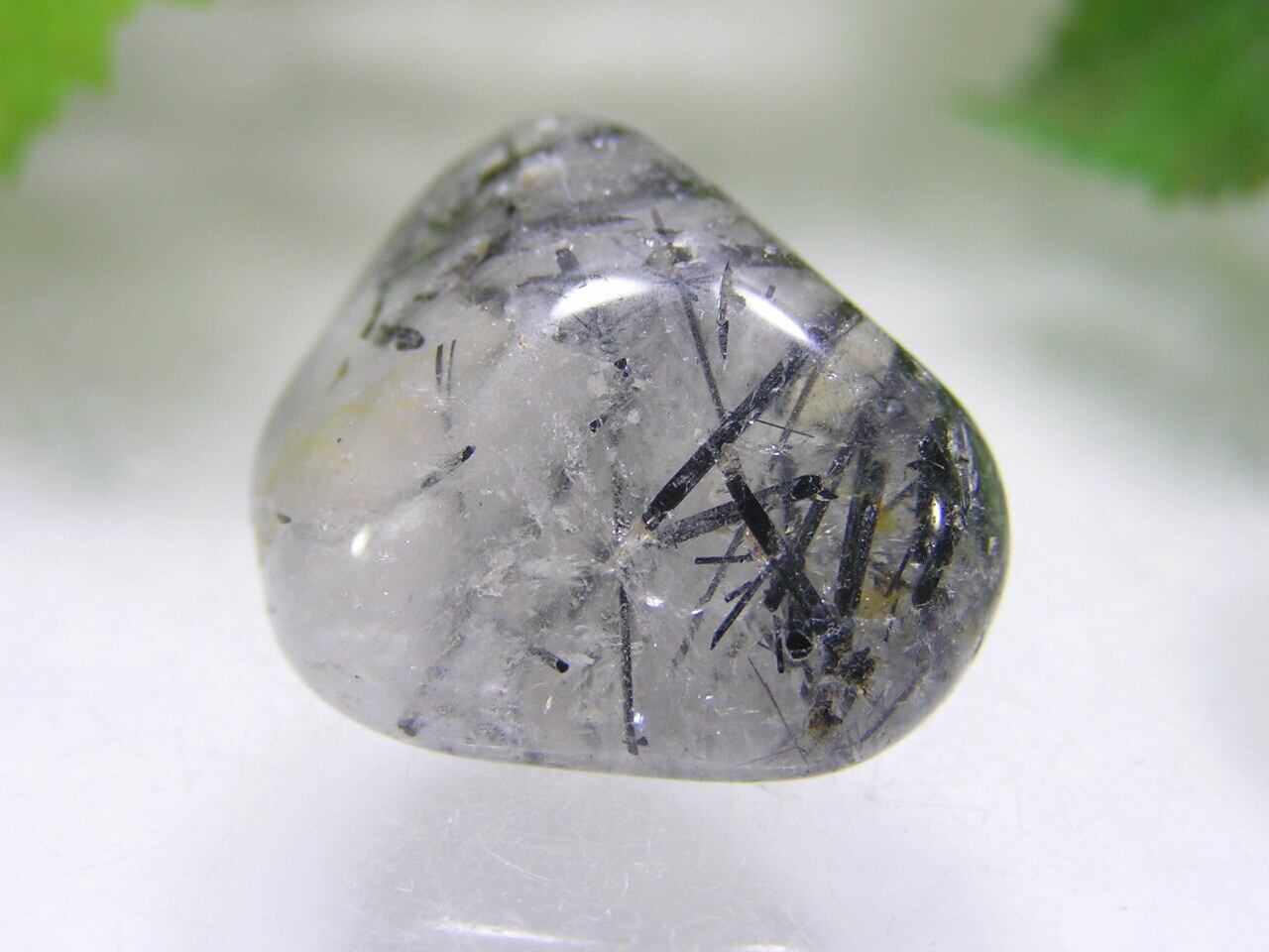 ブラック ルチルクォーツ(黒針水晶）タンブル・天然石 原石・金運