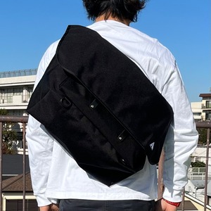 MessengerBag Classic 027/Black(Inner: ROBIC Ripstop Nylon/Chacoal）