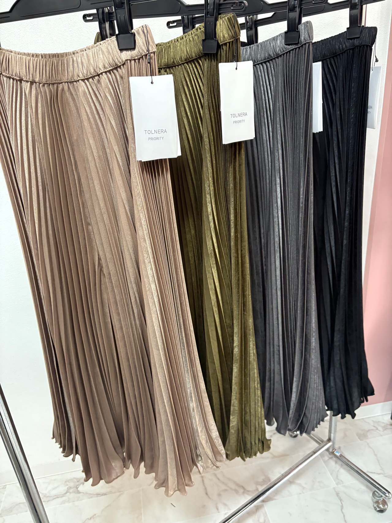 TORNERA ベロアプリーツパンツ　58024