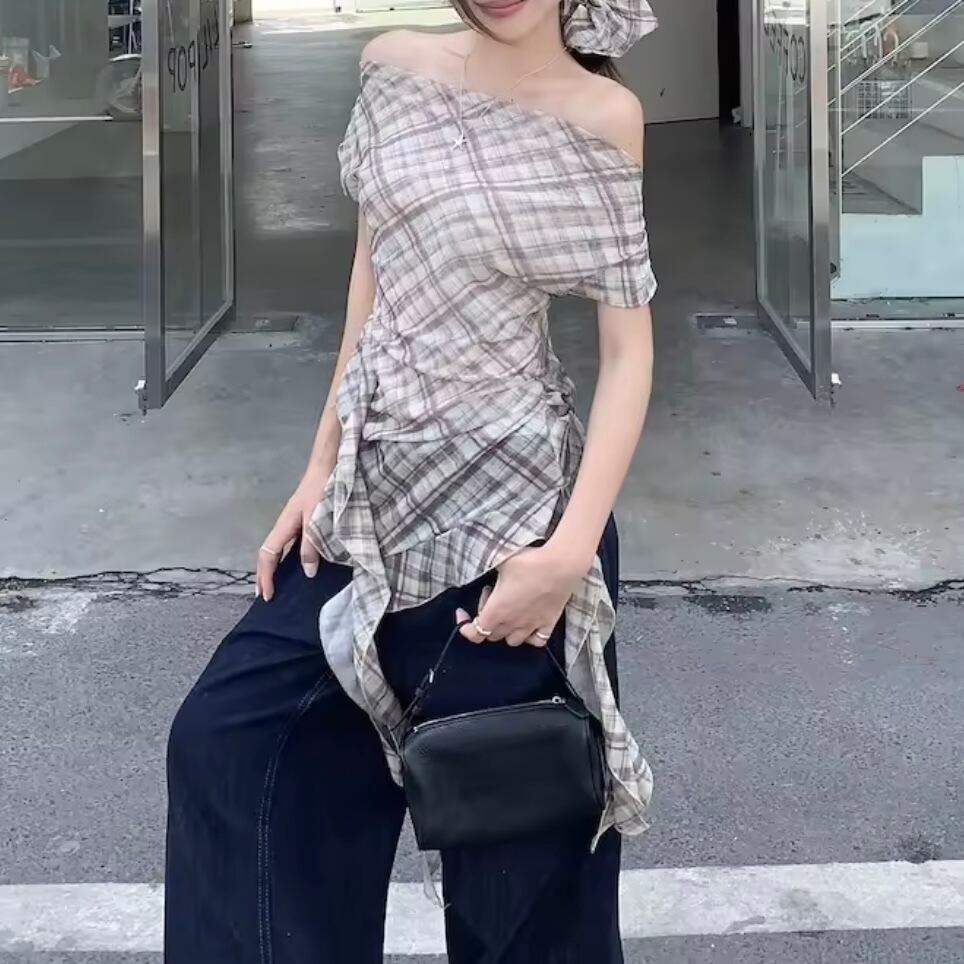 スパイシーヘムオフショルトップス