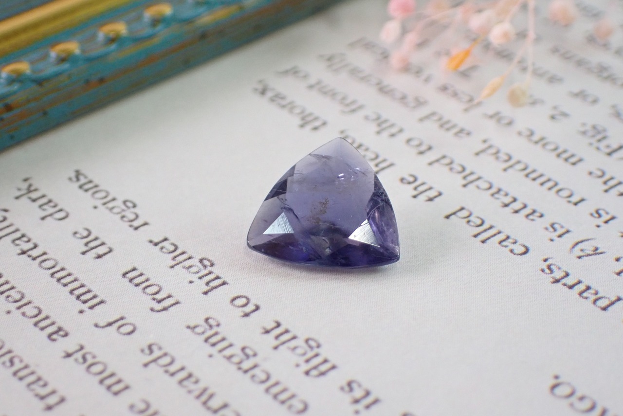 アイオライト　1.36ct　[C4‐226]