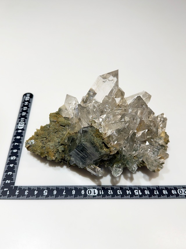 クォーツクラスター×ルチル×クローライト【ML-0131】インド マニハール