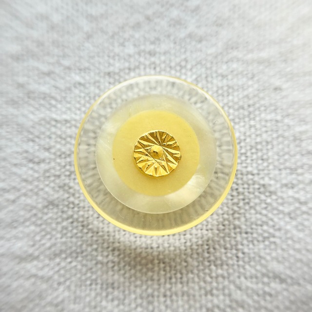 パステルイエロー ゴールドフラワー 23mm
