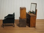 Nancy Forbes　木製家具2点とソファー、化粧小物のセット 画像7