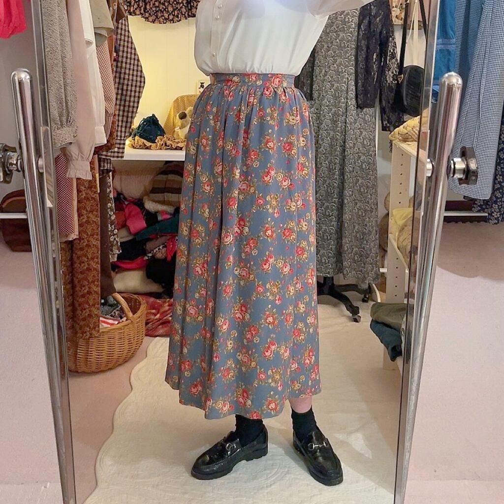 blue red rose side button skirt