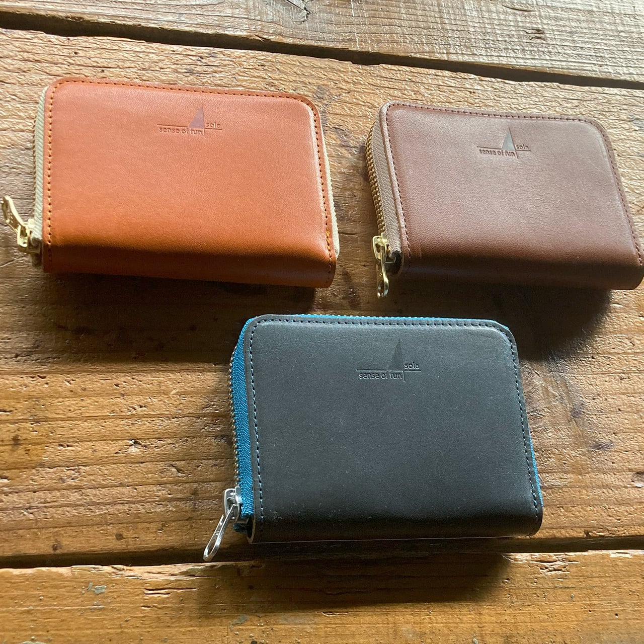 ほぼ未使用 セット ヴァスコ 折り財布 ケース ラウンドジップ レザー 楽天市場】財布 メンズ 二つ折り ファスナー ボルボ・ラウンド