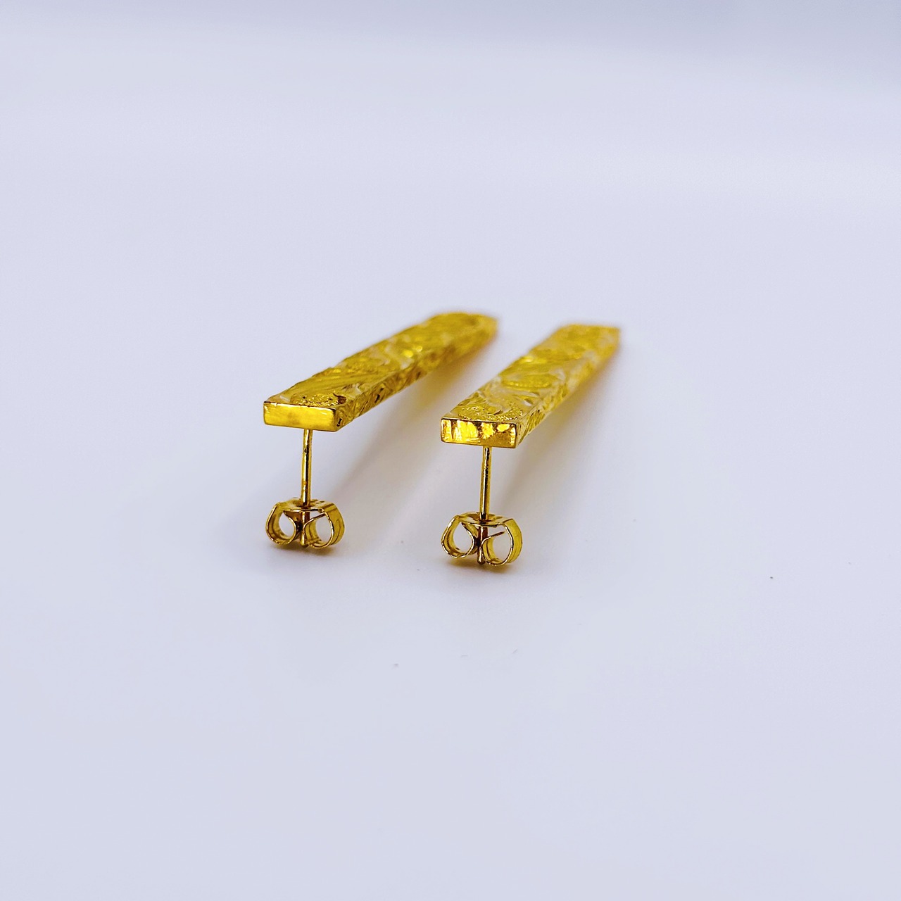 Heritage Bar Earrings -Gold-