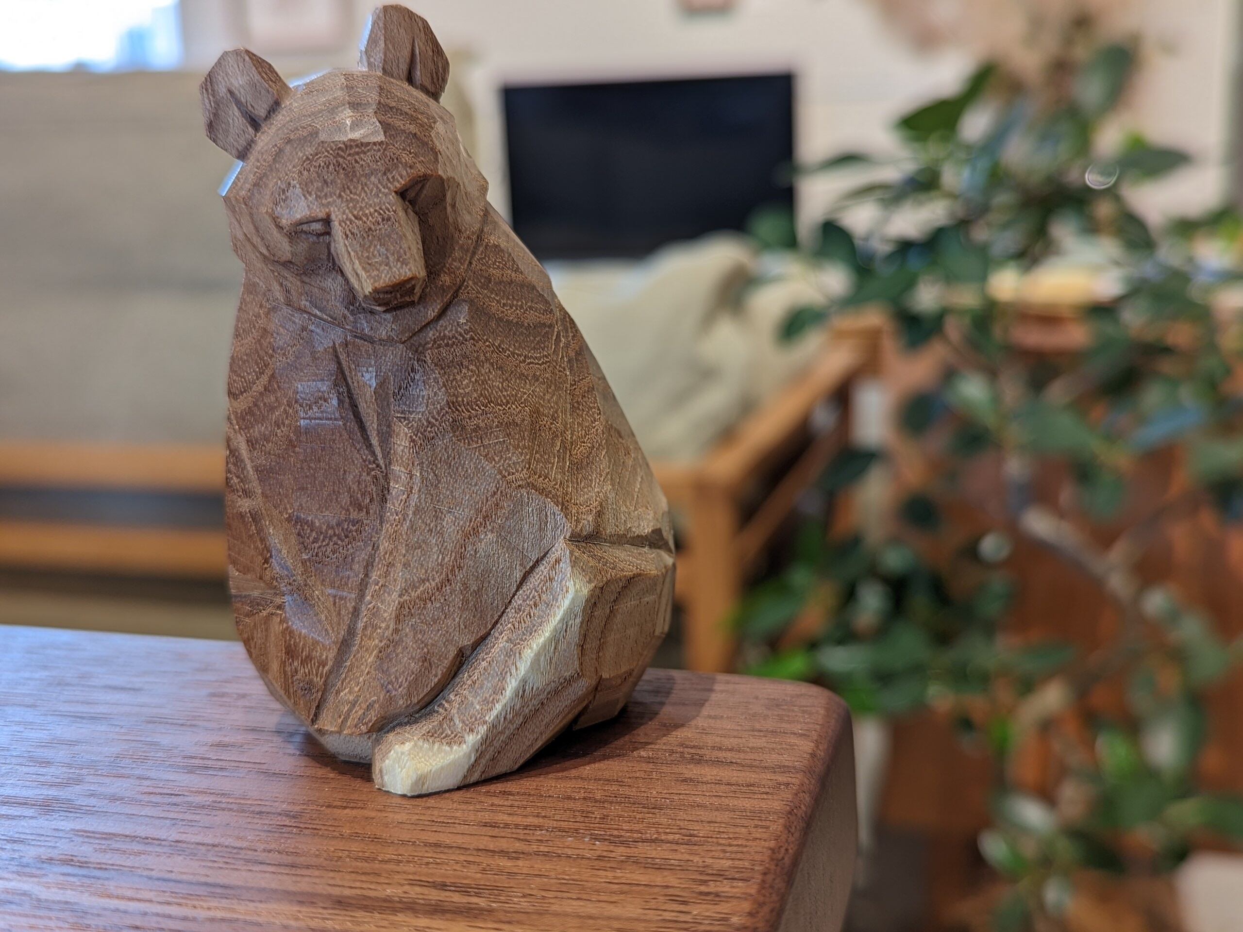 賀上隼敬 座り熊 中 3 大柄 木彫りの熊 Inoya Basic Life Store いつまでも愛される 日常の定番を集めたライフスタイルショップ