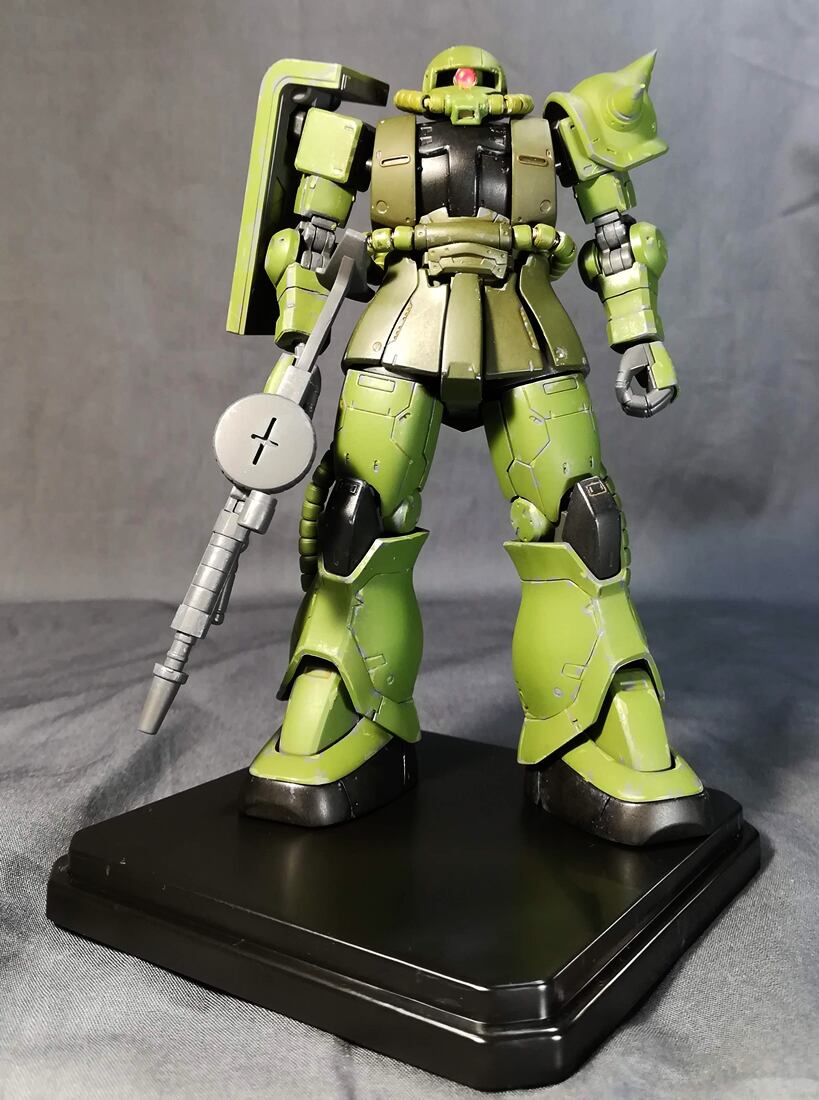 ガンプラRG1/144ザクIIカスペン大佐専用機部分塗装完成品