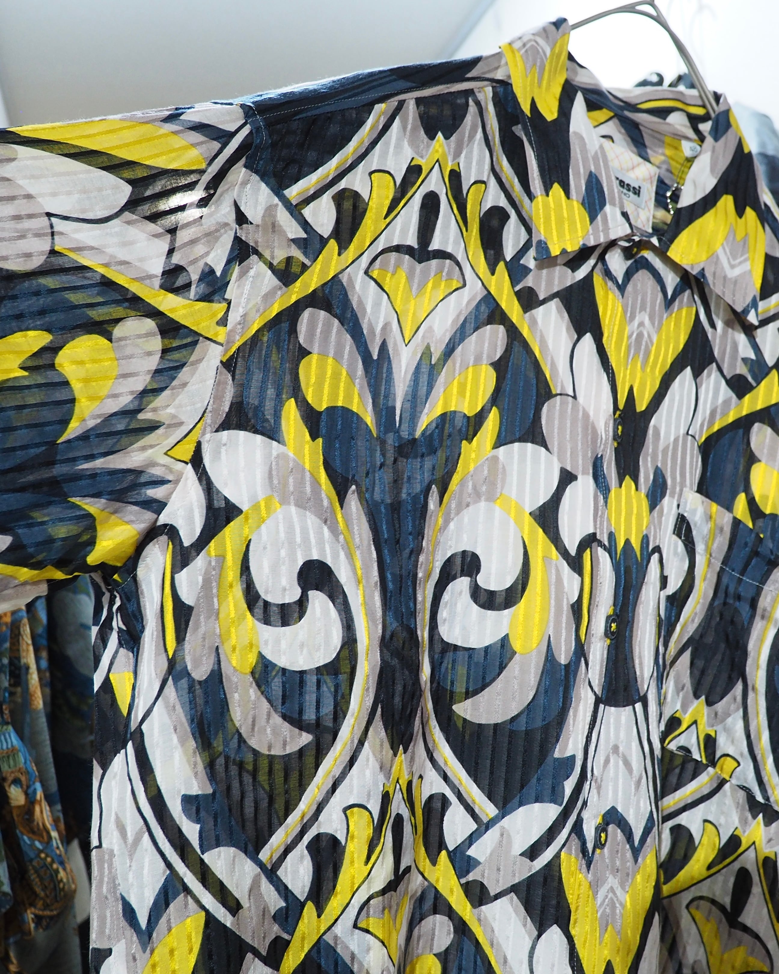 " Barassi MILANO " Beautiful Luxury Pattern Silk mix SS Shirt