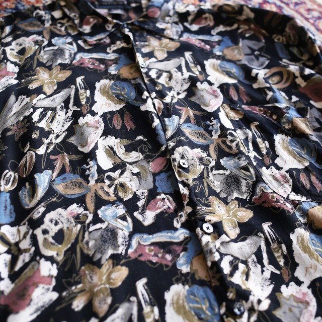 black base art flower l/s rayon shirt
