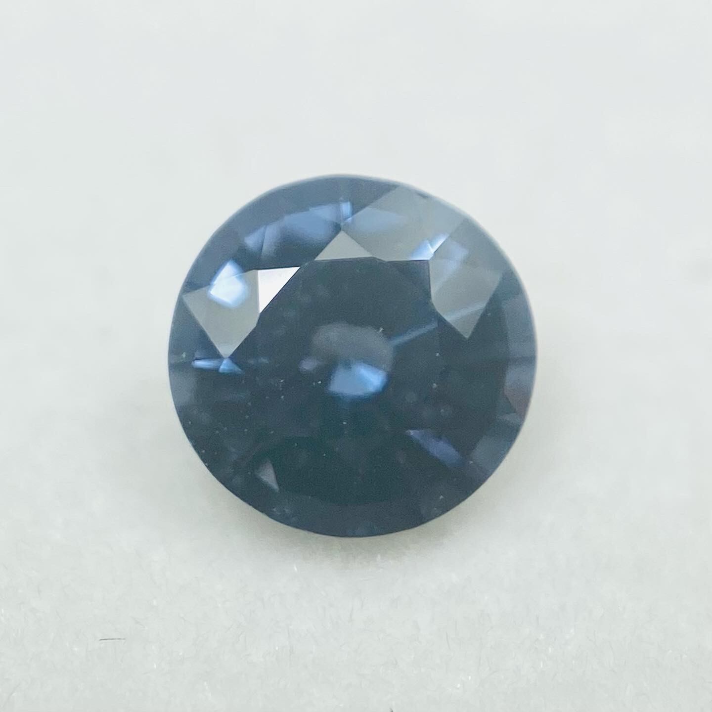 花火待ちの夏夜空　スピネル