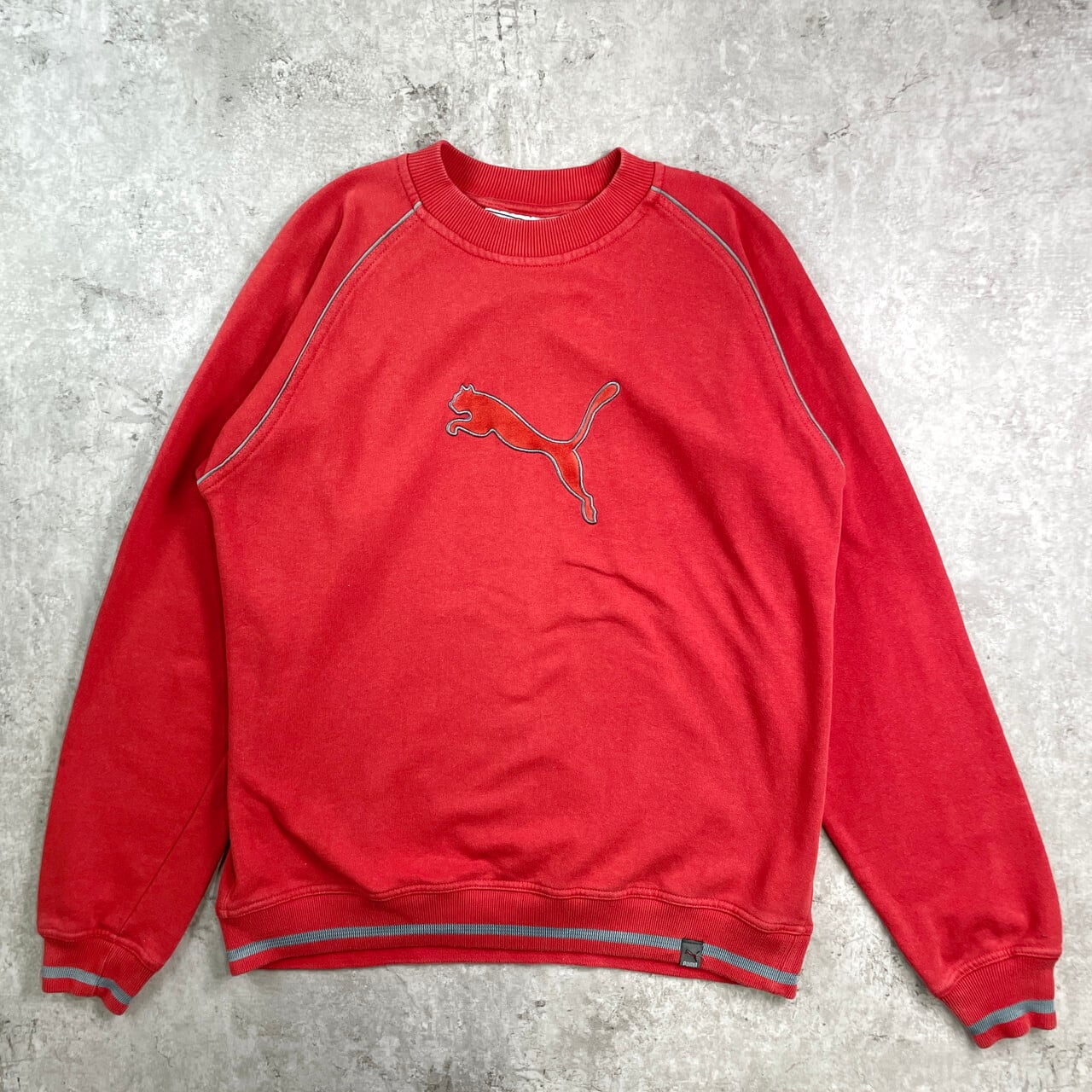 PUMA プーマ　ロゴ刺繍　スウェット　トレーナー　古着　ゆるダボ　シンプル PUMA プーマ 古着 スウェット トレーナー 刺繍 - メルカリ