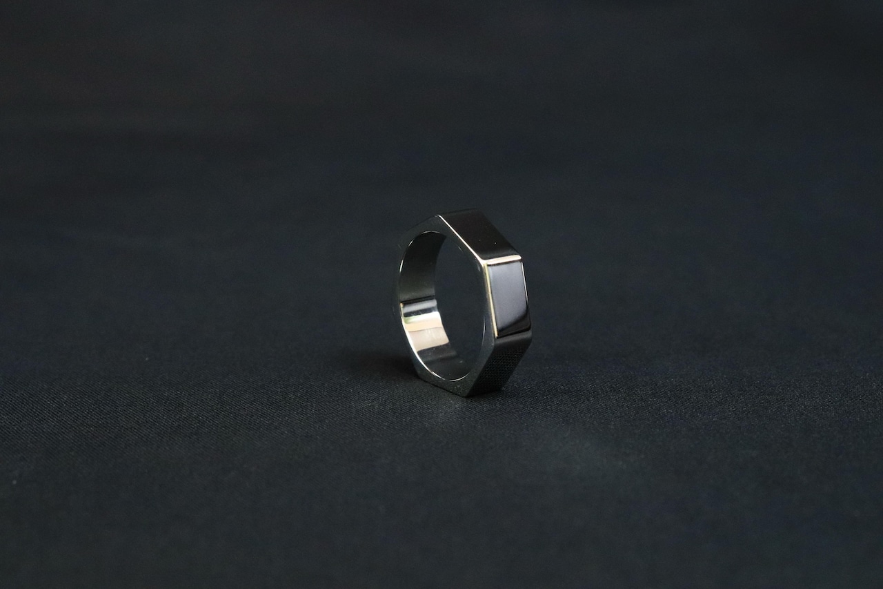 Heptagon Ring