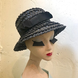 VINTAGE classic straw hat