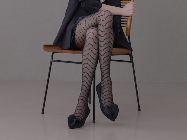 pointed-ANTHURIUM / BLACK