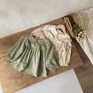 春レトロ刺しゅう裾ブラウス