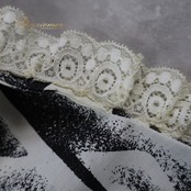 フラダンス 衣装 ワンピース ドレス ホワイト系 モンステラ柄 植物柄 ハワイアンプリント ハワイアン アロハ フラ ダンス レッスン 練習 フリル 付け袖 袖付き セット ブラック系 白 黒 華やか かわいい おしゃれ 上品 大人っぽい モノトーン フラダンス レッスン用ドレス エレガント ふんわり おしゃれ着