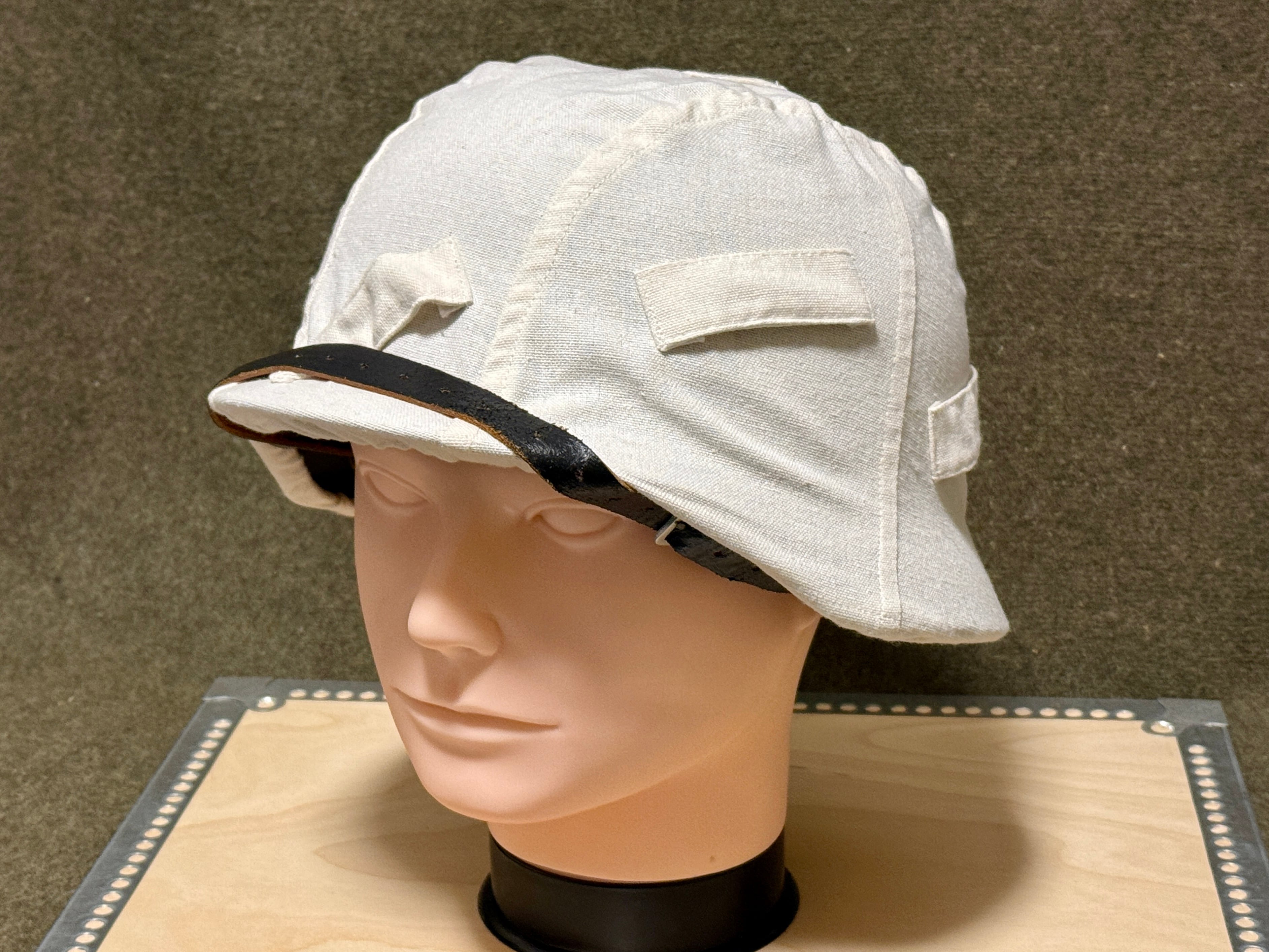 WWII ドイツ軍 冬季迷彩ヘルメットカバー | アイヘンバウム ミリタリア