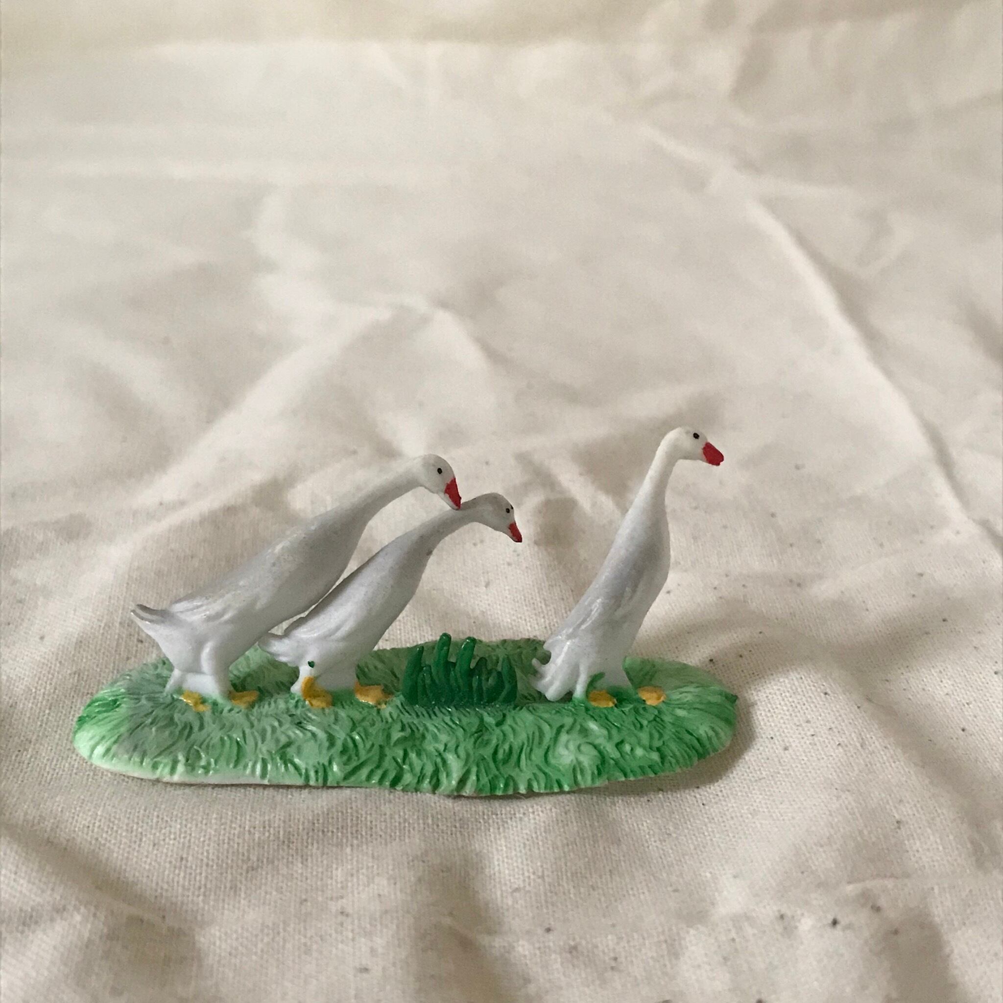 少し斜めなアヒル三人衆