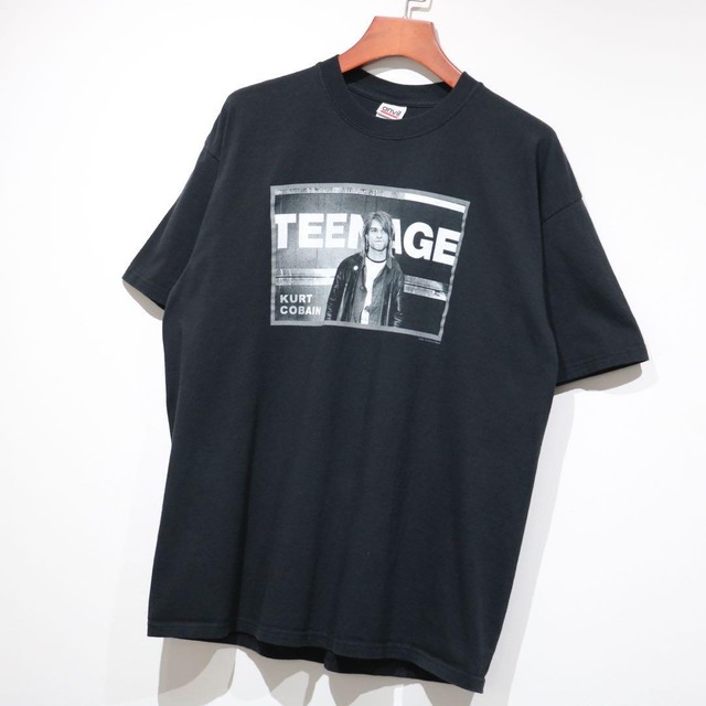 2002s Kurt Cobain Memorial Tee ”TEENAGE