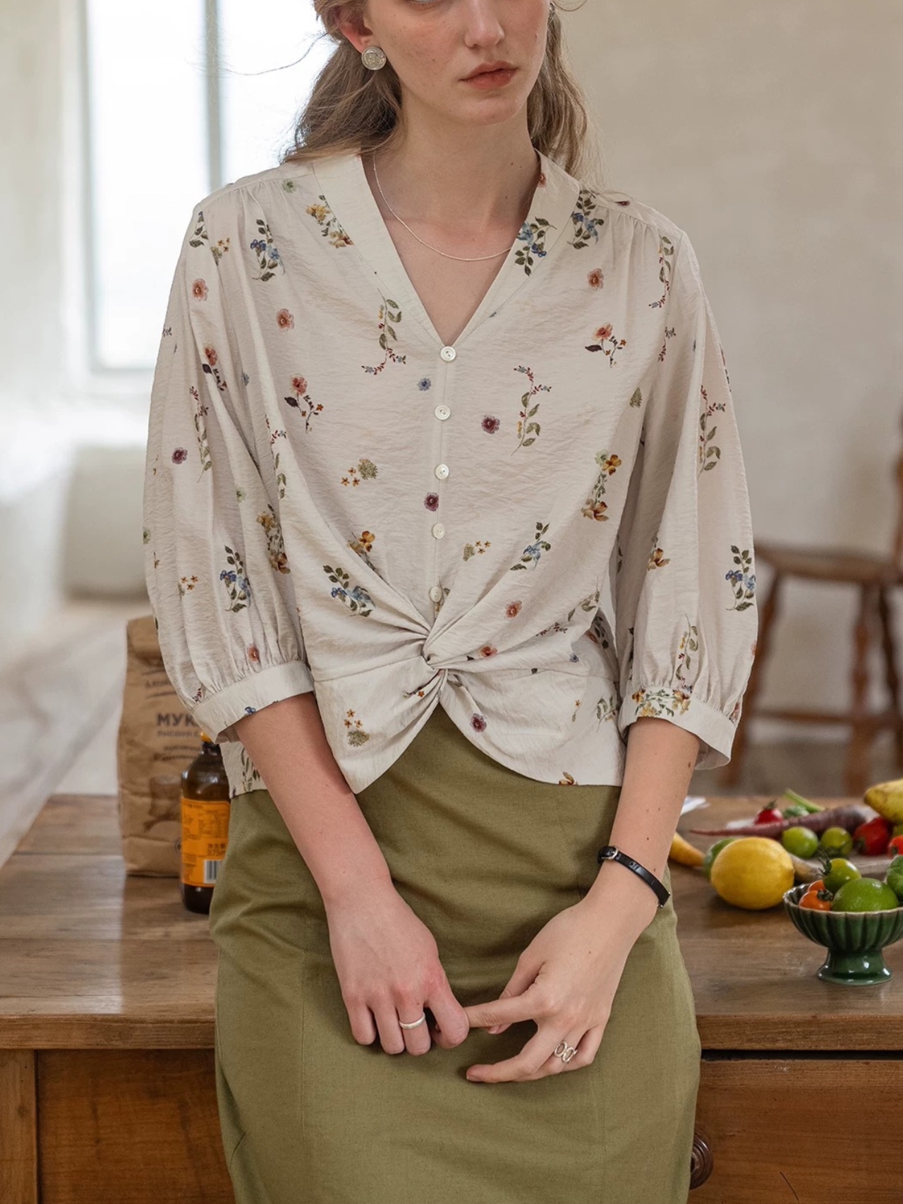 Prairie Ditsy Floral Twist Blouse F0782