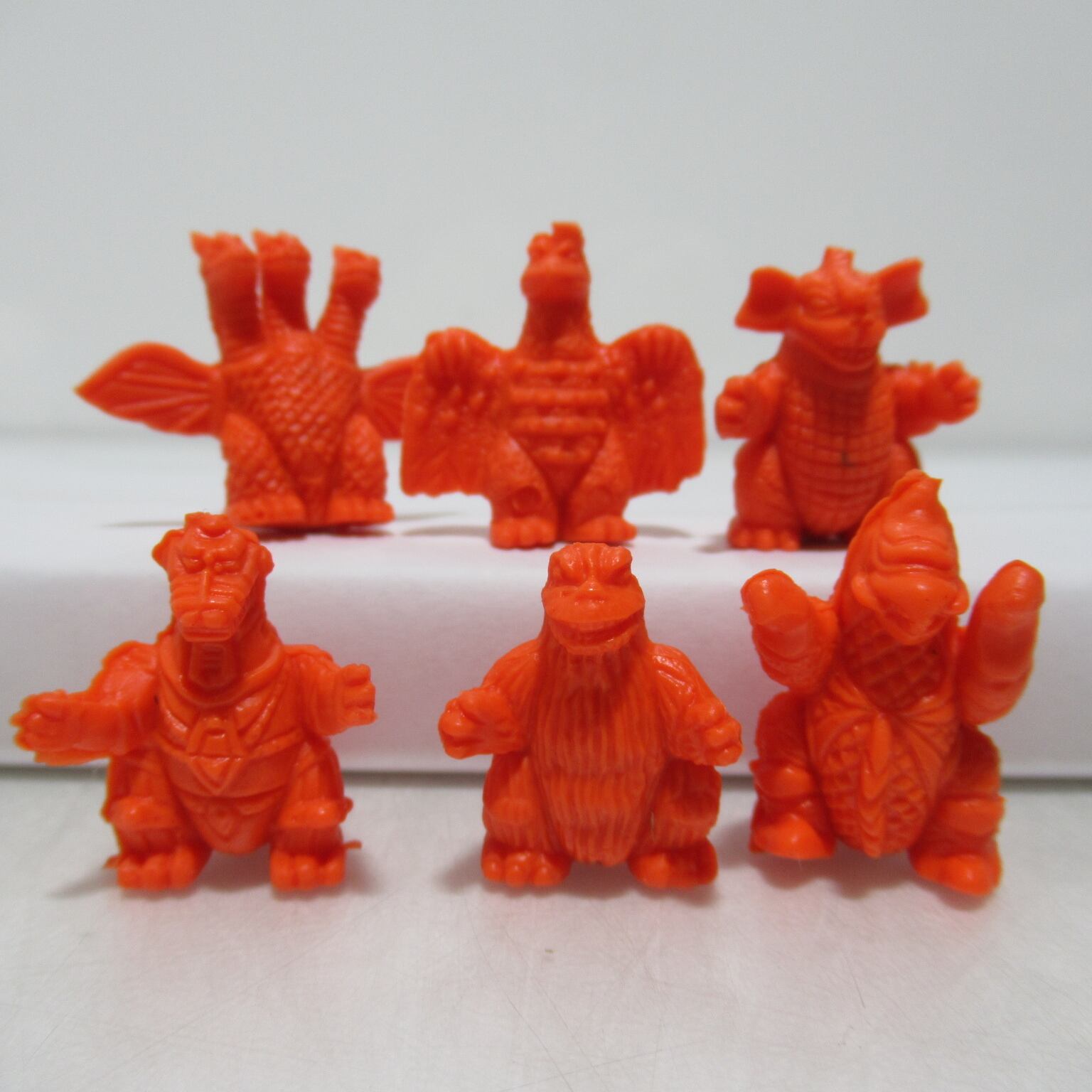 ウルトラマン 怪獣消しゴム 円谷プロ オレンジ ウルトラマン 怪獣