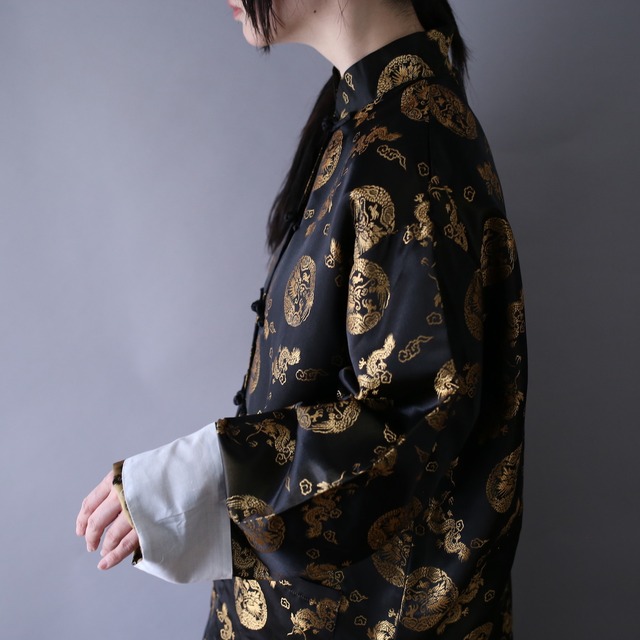 "black×gold×white" coloring dragon motif pattern over silhouette china shirt