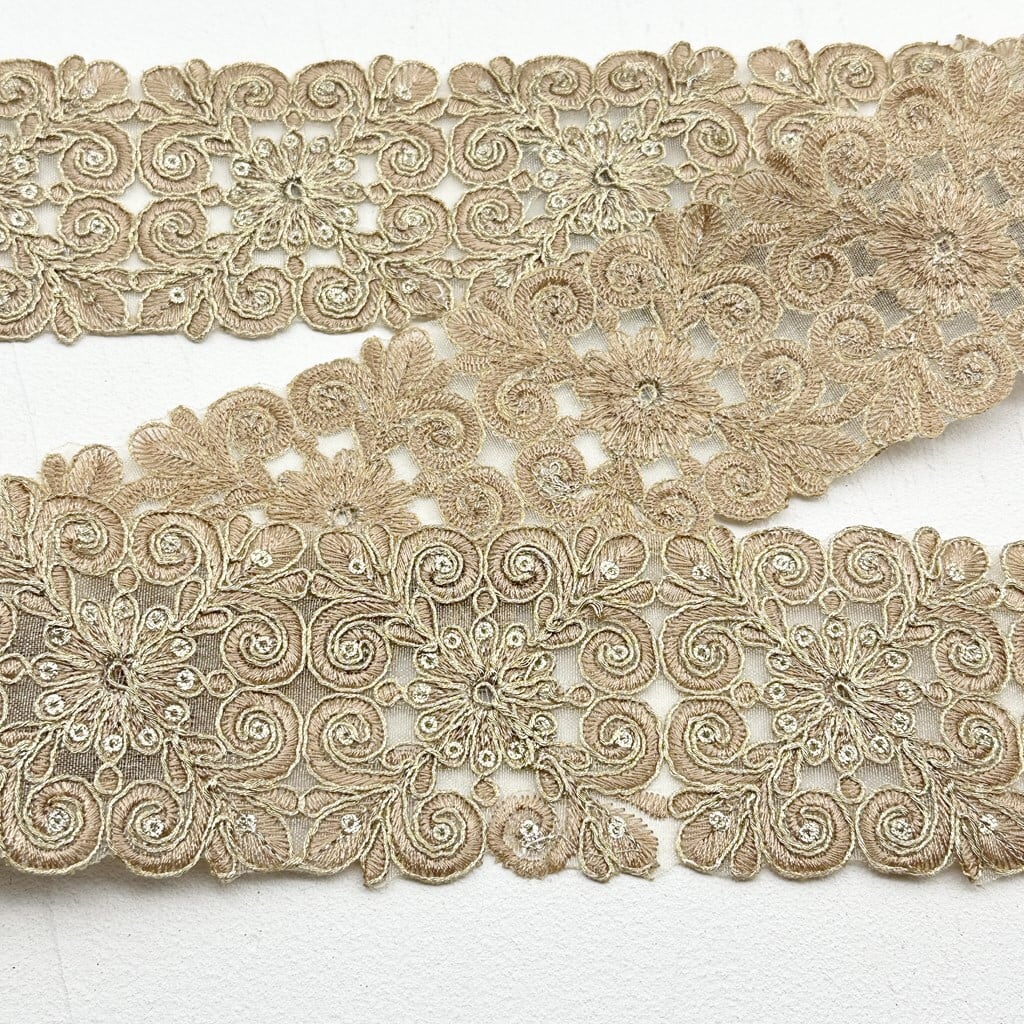 インド刺繍リボン【No.13】きなり◾2m 限定 インド刺繍リボン 幅28mm インド刺しゅう インドリボン 30cm