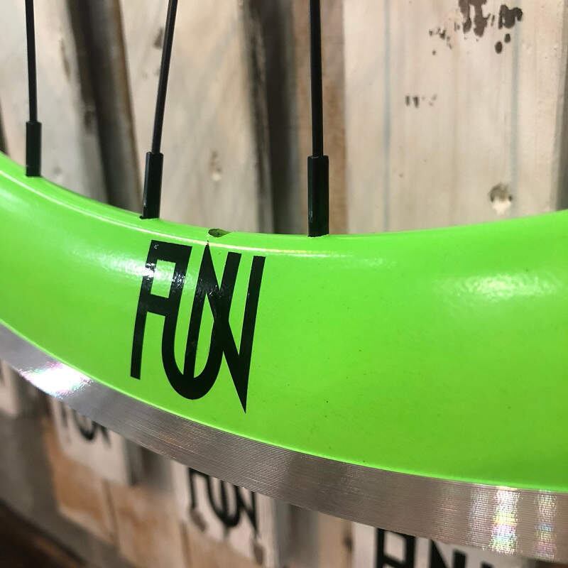 ピストバイク×FUN air | オーダーメイドショップ ライダーズカフェ FUN