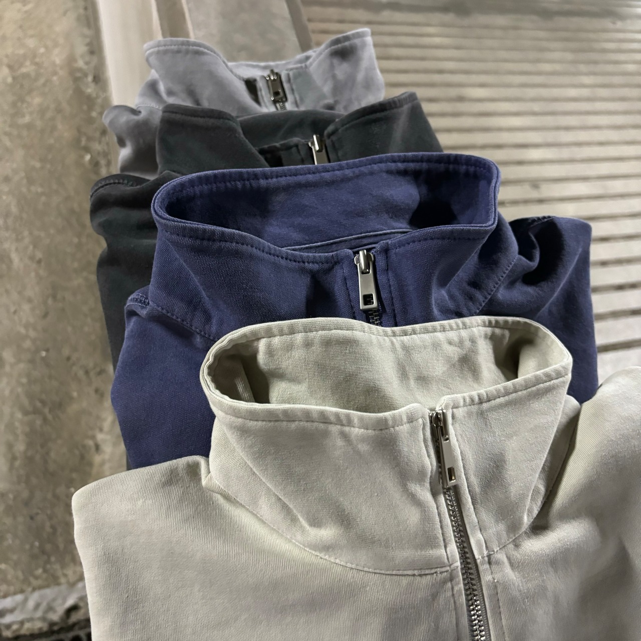 vintage logo half zipSW／gray