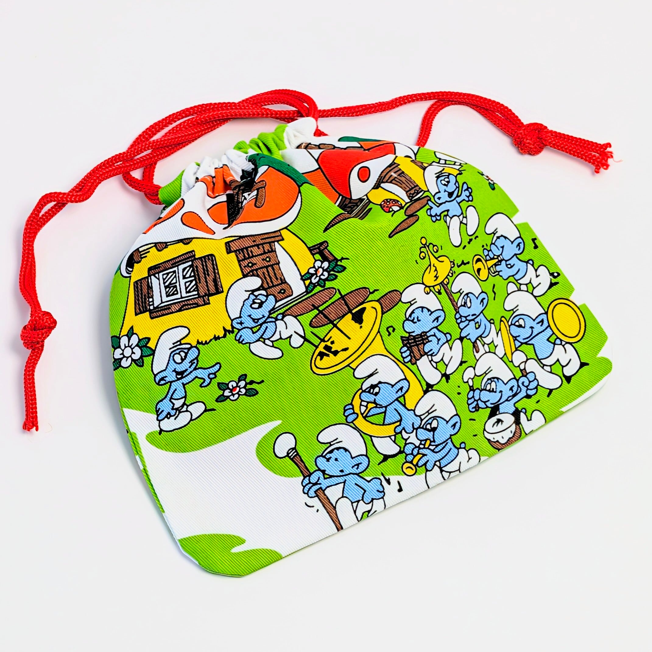 ✨️可愛すぎて何枚も欲しい♡✨️アメリカンキャラクターPURSE【 Smurf ( スマーフ ) 】 スマーフ村 / 巾着袋 〚アメリカン雑貨 アメトイ〛【 Smurf（ スマーフ ）】アメリカンキャラクター巾着袋 〚アメリカン雑貨 アメトイ〛