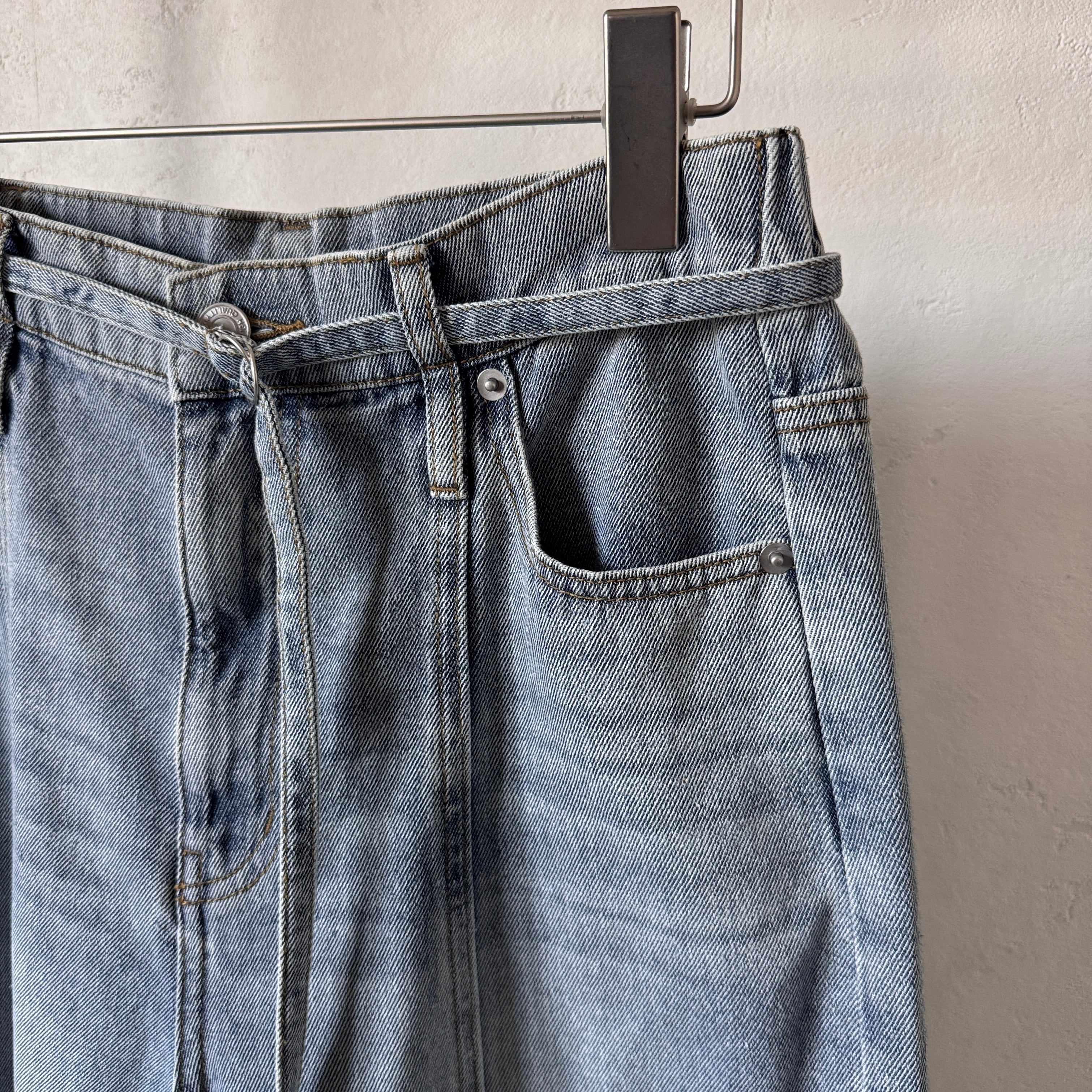 ベルト付ステッチデザインカーブデニムPT/ブルー | CFT.