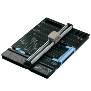 【特価処分】プラス 裁断機 ペーパーカッター ハンブンコ A4 20枚裁断 PK-813