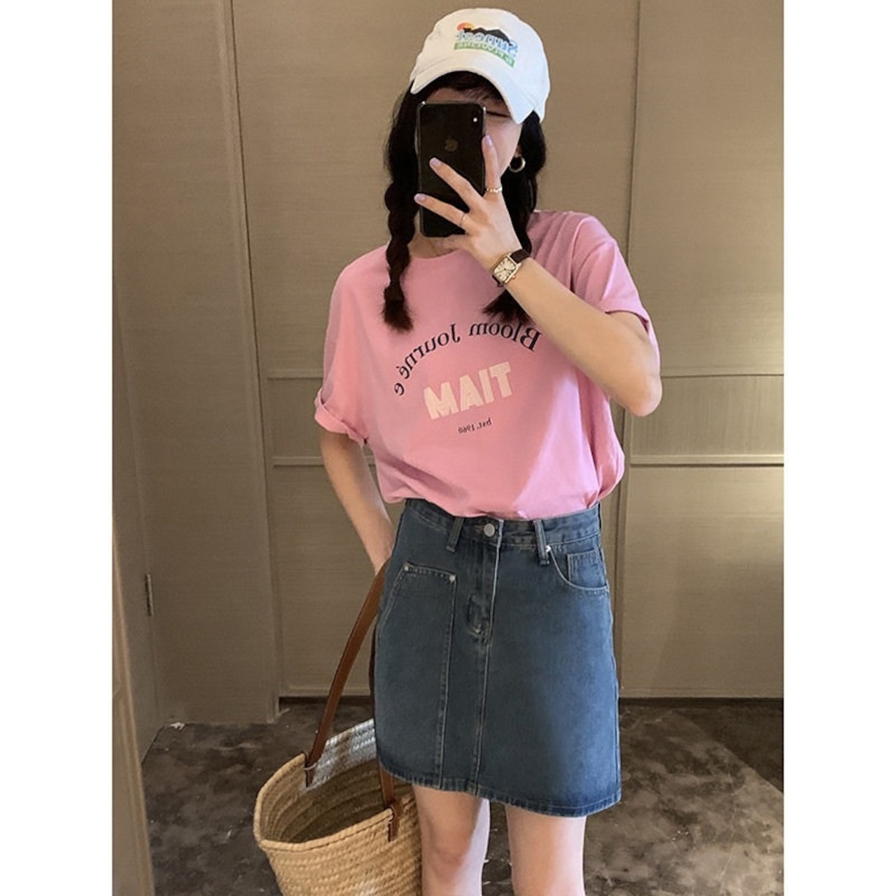 【新作即納】レディースTシャツ　印字半袖Tシャツ　英字ロゴ　綿100%　韓国コーデ　フリーサイズ　二色
