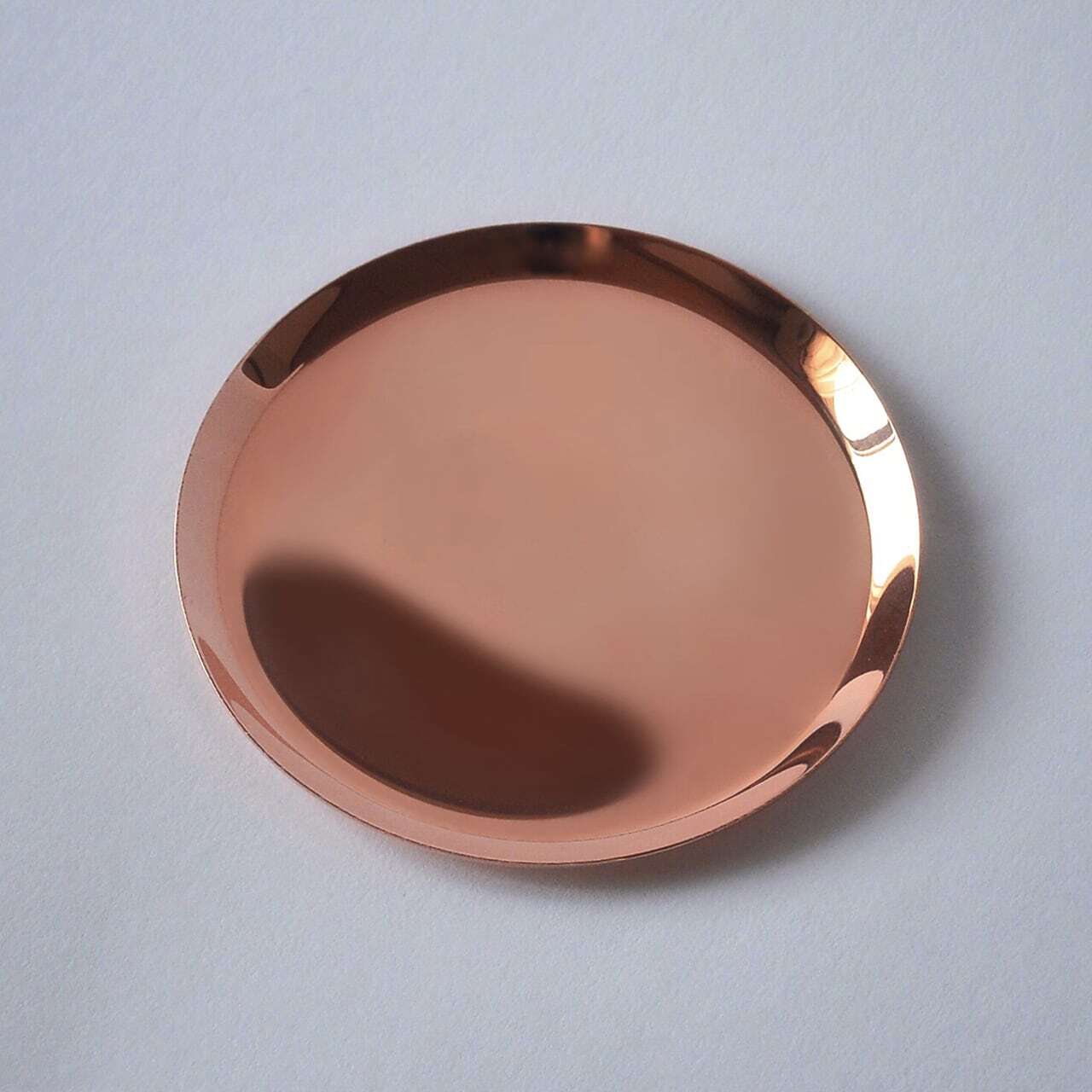 シンプルデザインの銅トレイ》銅のラウンドトレイ（φ90mm）つや無し